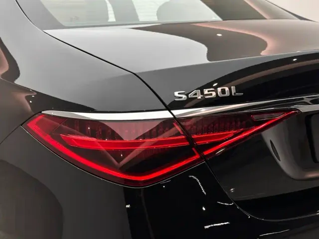 Mercedes-Benz S-Class — Фото автомобиля 23
