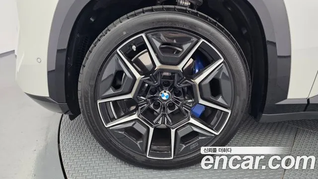 BMW XM G09 — Фото автомобиля 5
