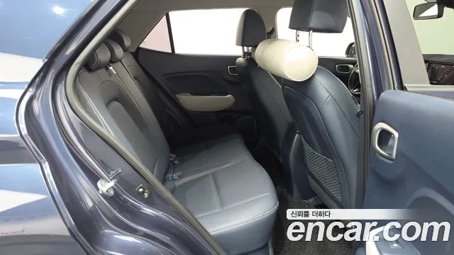 Hyundai Venue — Фото автомобиля 11