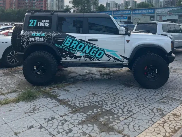 Ford Bronco — Фото автомобиля 27
