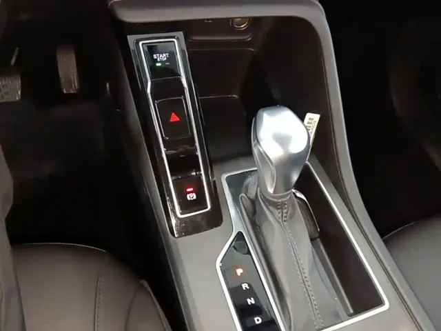Roewe i5 — Фото автомобиля 13