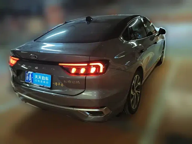 Ford Mondeo — Фото автомобиля 2