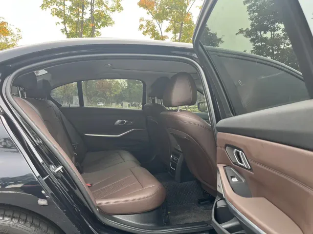 BMW 3 Series — Фото автомобиля 15