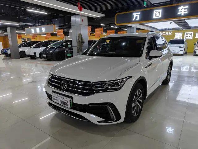 Фотография автомобиля — Volkswagen Tiguan L PHEV