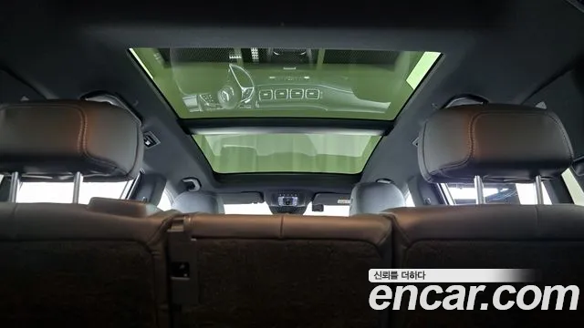 Mercedes-Benz GLS-Class — Фото автомобиля 18