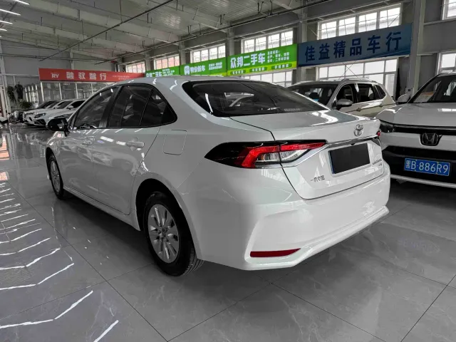 Toyota Corolla — Фото автомобиля 6