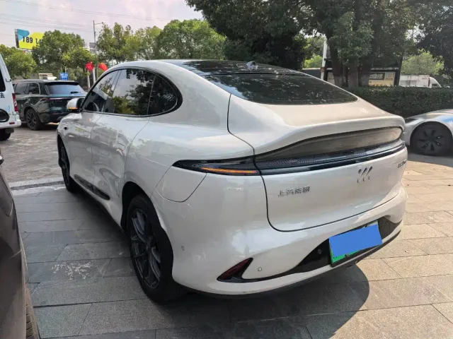 IM Motors LS6 — Фото автомобиля 5