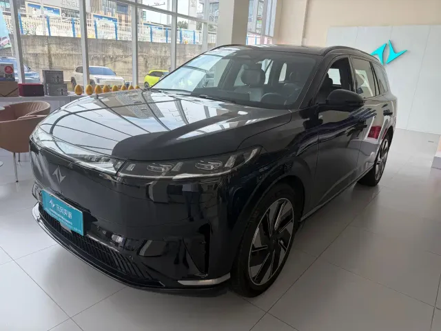 Фотография автомобиля — Dongfeng eπ 008