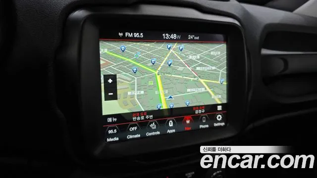 Jeep Renegade — Фото автомобиля 20