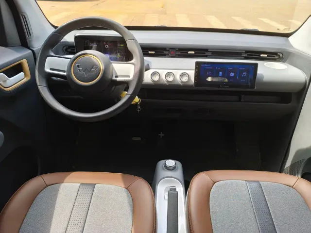 Wuling Hongguang Mini EV — Фото автомобиля 11
