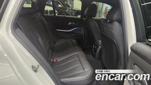 BMW 3 Series — Фото автомобиля 6