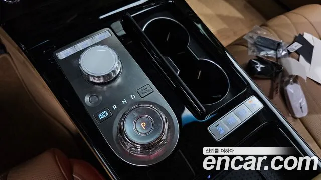 Genesis G80 Бензин 2.5 турбо AWD — Фото автомобиля 9