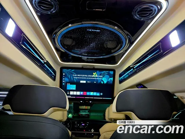 Kia Carnival Generation 4 — Фото автомобиля 7