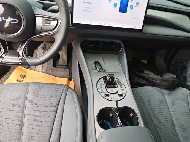 BYD Seal 06 GT — Фото автомобиля 9
