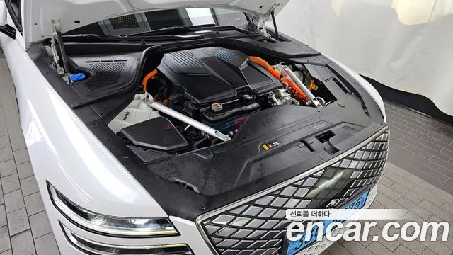 Genesis G80 Electrified G80 (RG3) — Фото автомобиля 5