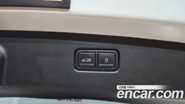 Genesis GV70 — Фото автомобиля 22