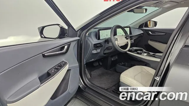 Kia EV6 — Фото автомобиля 10