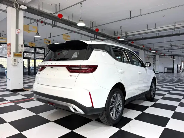 Geely Vision X6 — Фото автомобиля 7