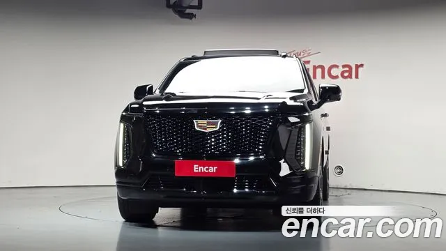 Cadillac Escalade 5th Gen — Фото автомобиля 3
