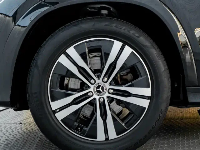 Mercedes-Benz GLE-Class — Фото автомобиля 12