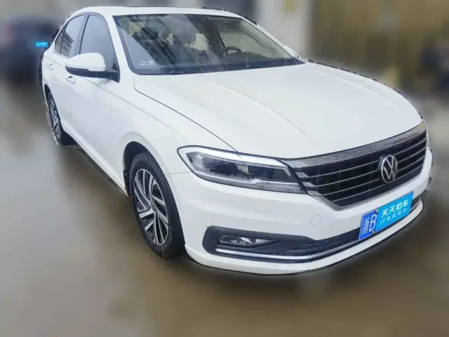 Volkswagen Lavida — Фото автомобиля 3