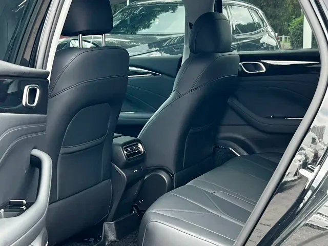 Geely Galaxy Stellar 6 — Фото автомобиля 9