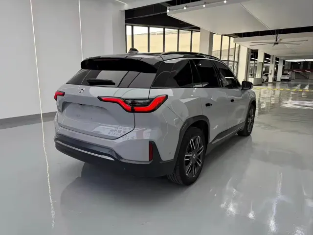 Nio ES6 — Фото автомобиля 15