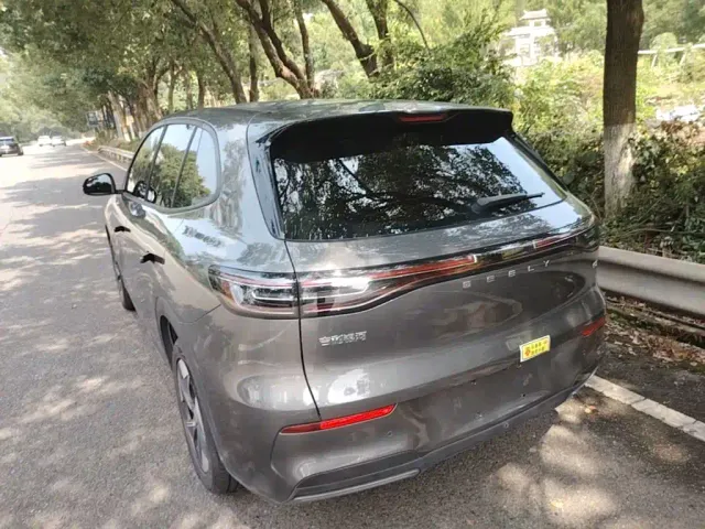 Geely Galaxy E5 — Фото автомобиля 4