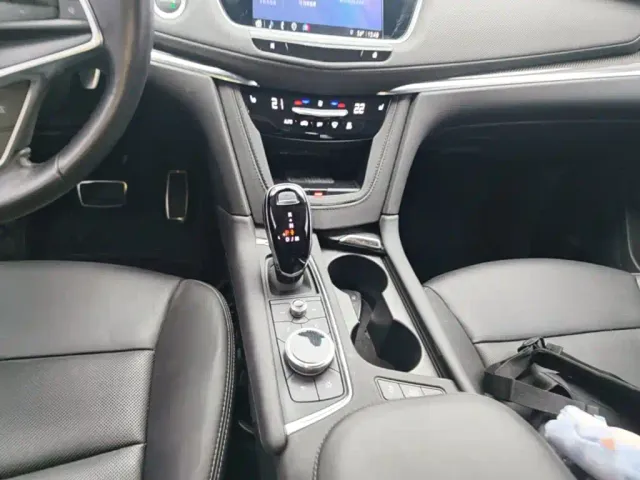 Cadillac XT5 — Фото автомобиля 13