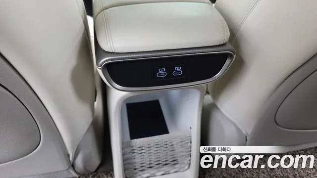 Genesis GV60 — Фото автомобиля 25