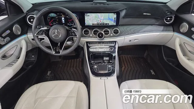 Mercedes-Benz E-Class — Фото автомобиля 5