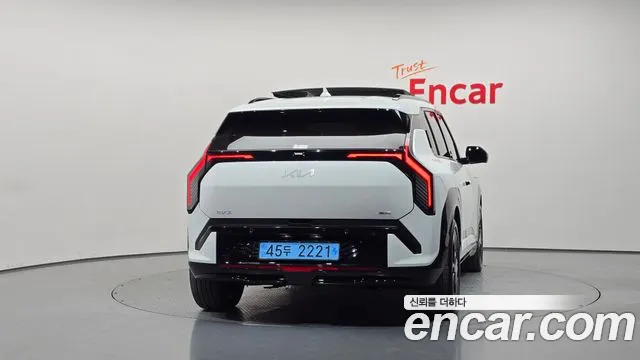 Kia EV3 — Фото автомобиля 4