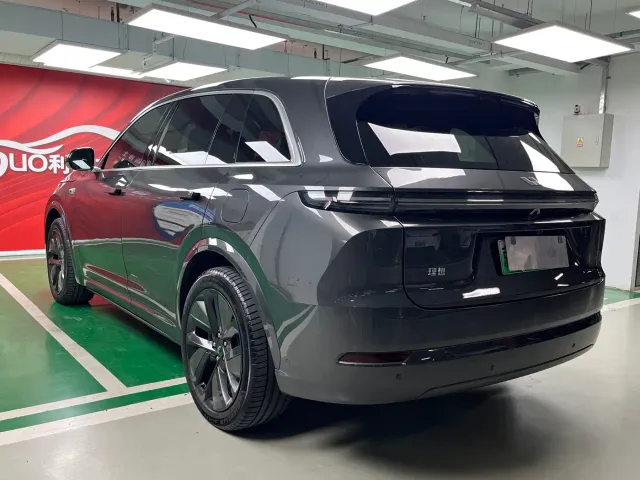 Li Auto L7 — Фото автомобиля 7