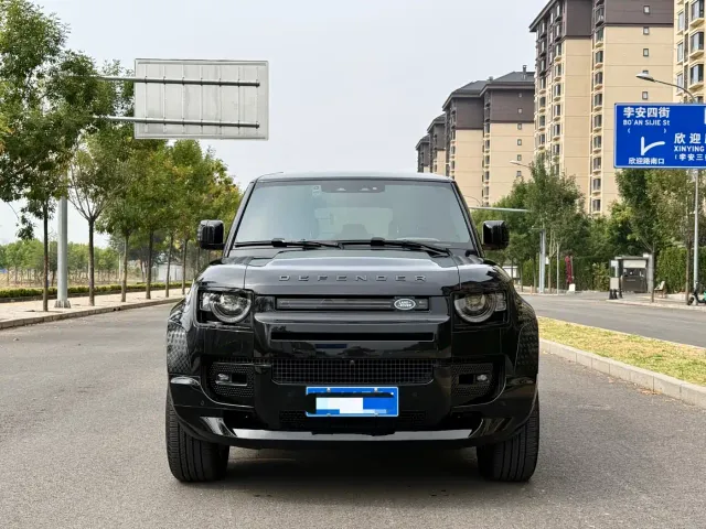 Land Rover Defender — Фото автомобиля 3