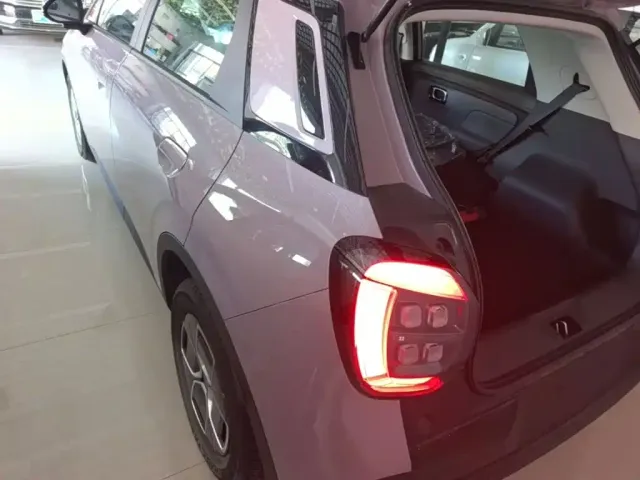 GAC Aion UT — Фото автомобиля 4