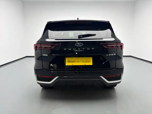 Ford Lingrui — Фото автомобиля 5