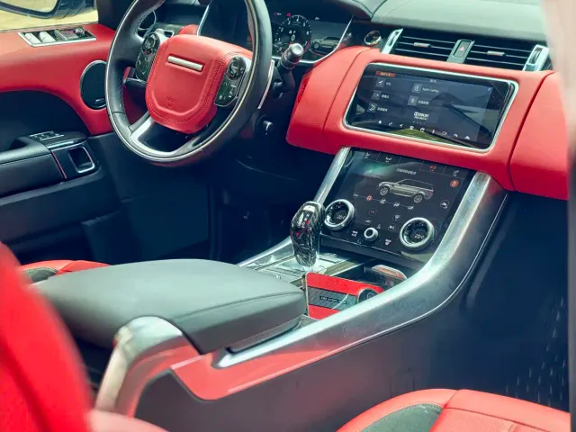 Land Rover Range Rover Sport — Фото автомобиля 8