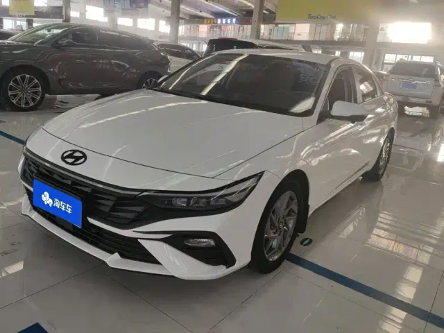 Фотография автомобиля — Hyundai Elantra