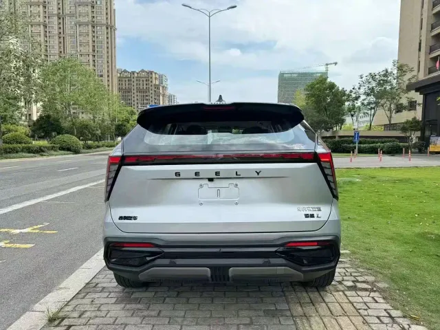 Geely Boyue L — Фото автомобиля 8