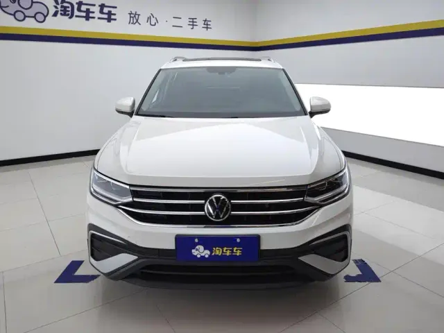 Volkswagen Tiguan L — Фото автомобиля 2
