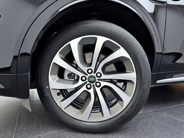 Land Rover Discovery Sport — Фото автомобиля 10