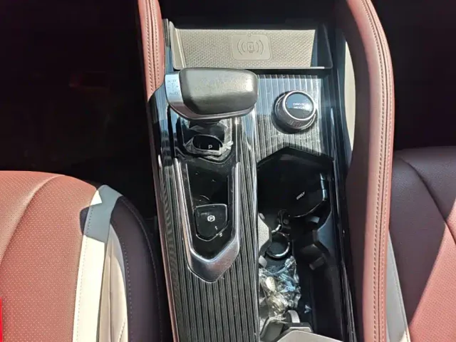 Geely Xingyue L — Фото автомобиля 13