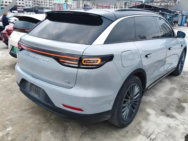 Leapmotor C11 — Фото автомобиля 3