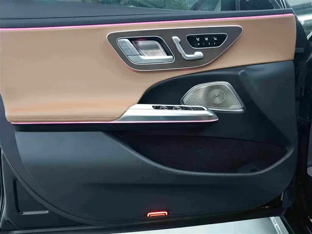 Mercedes-Benz E-Class — Фото автомобиля 9