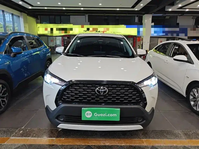 Toyota Corolla Cross — Фото автомобиля 2