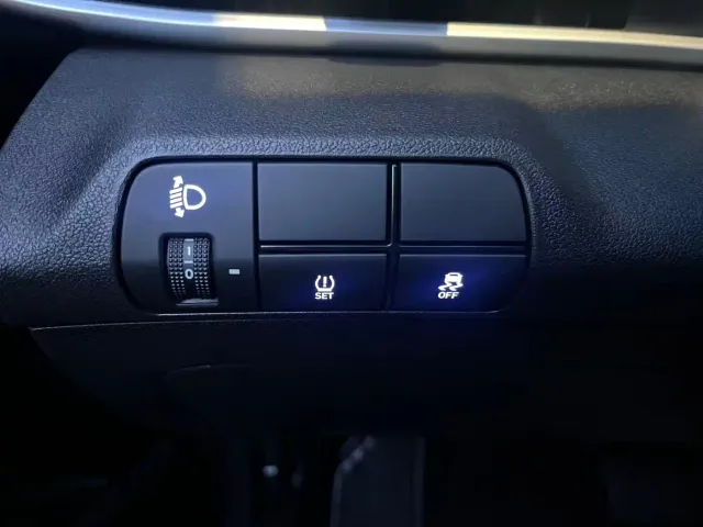 Hyundai Elantra — Фото автомобиля 6