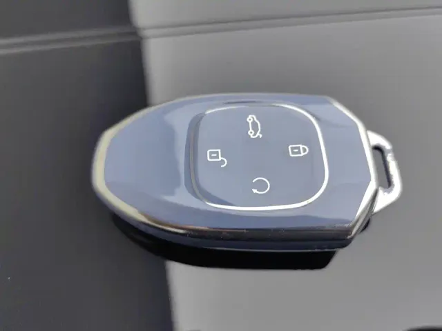 GAC Trumpchi GS8 — Фото автомобиля 19