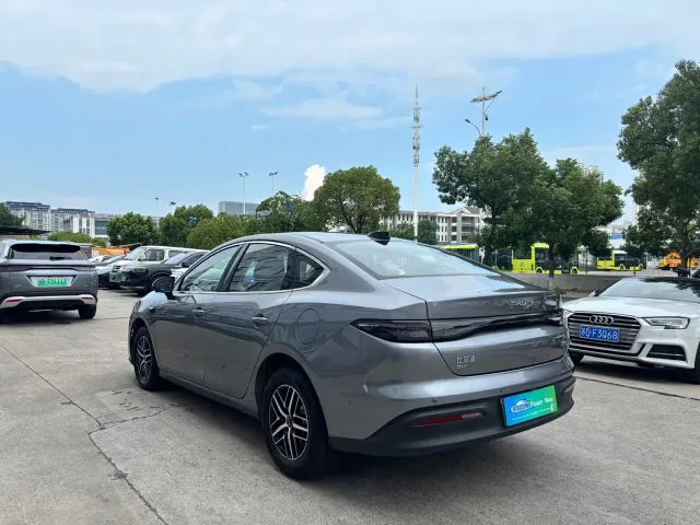 BYD Seal 05 DM-i — Фото автомобиля 7