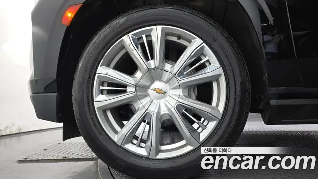 ChevroletGMDaewoo Tahoe Tahoe 6.2 High Country 4WD — Фото автомобиля 5