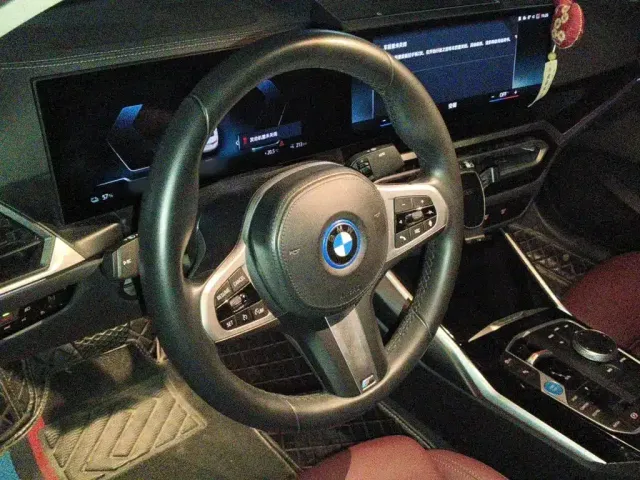 BMW i3 — Фото автомобиля 12